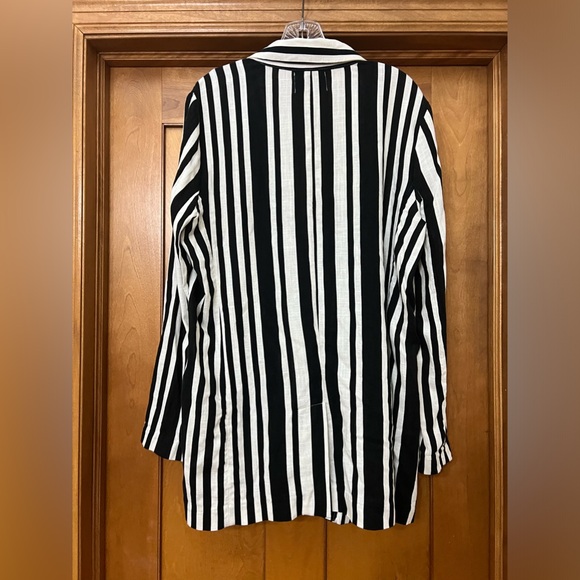 Willow Linen Blend Black and White Striped Long Line Blazer Size Large - Picture 6 of 10
